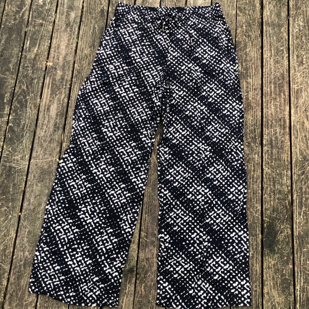Women’s flowy pants